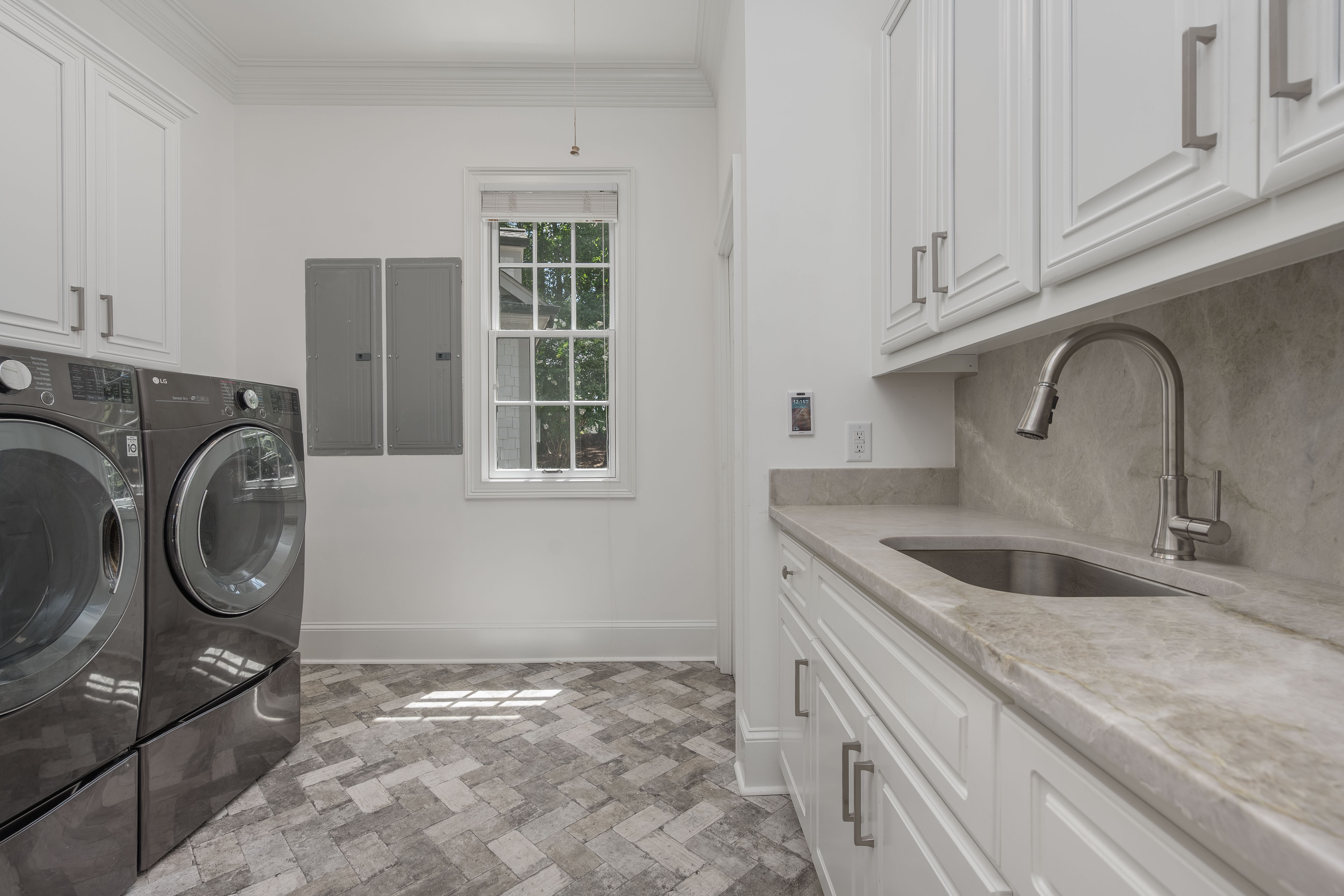 137 Barrington Hall Drive image 27